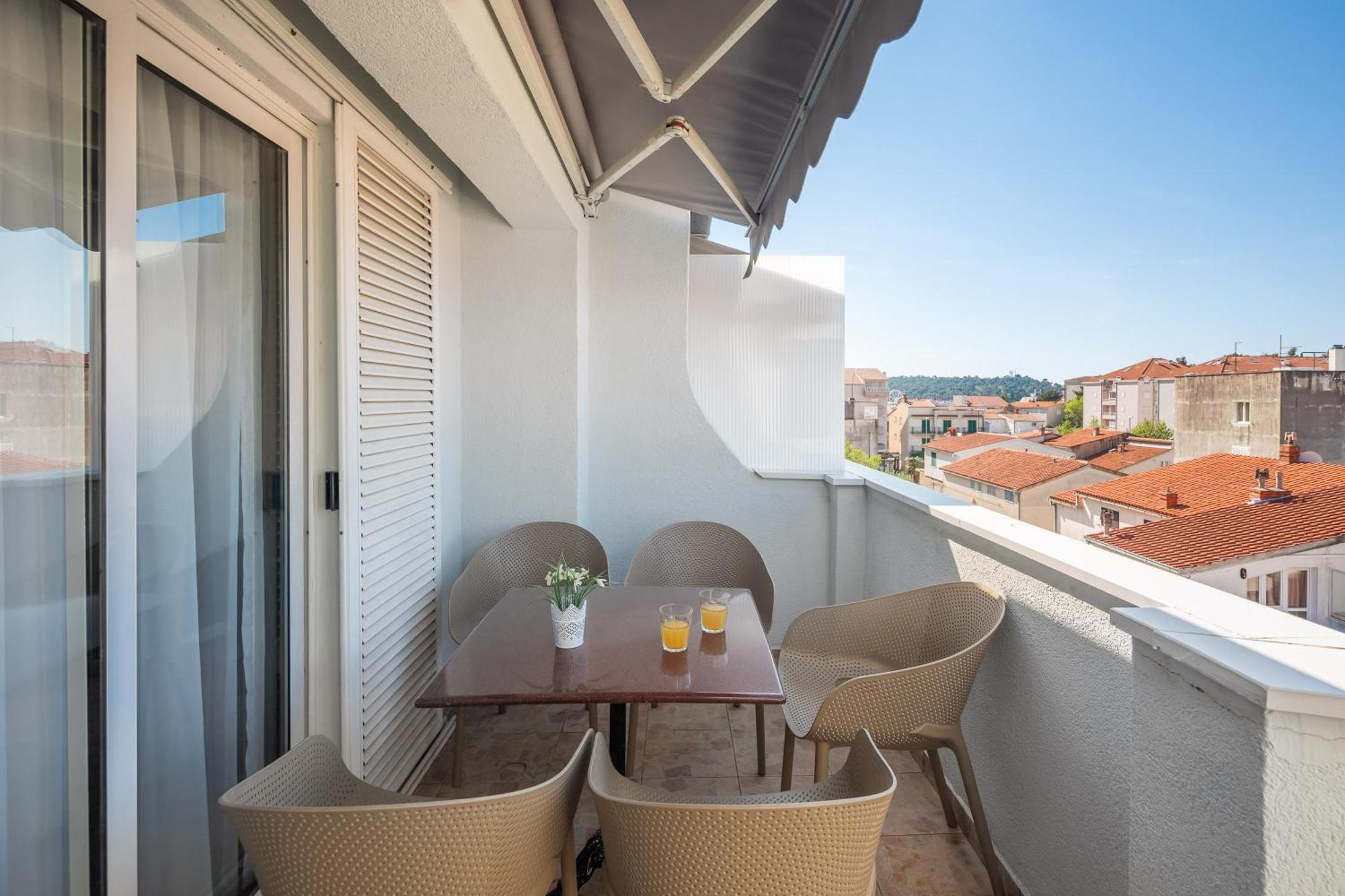 Magnolia Center Apartments Makarska Exterior foto