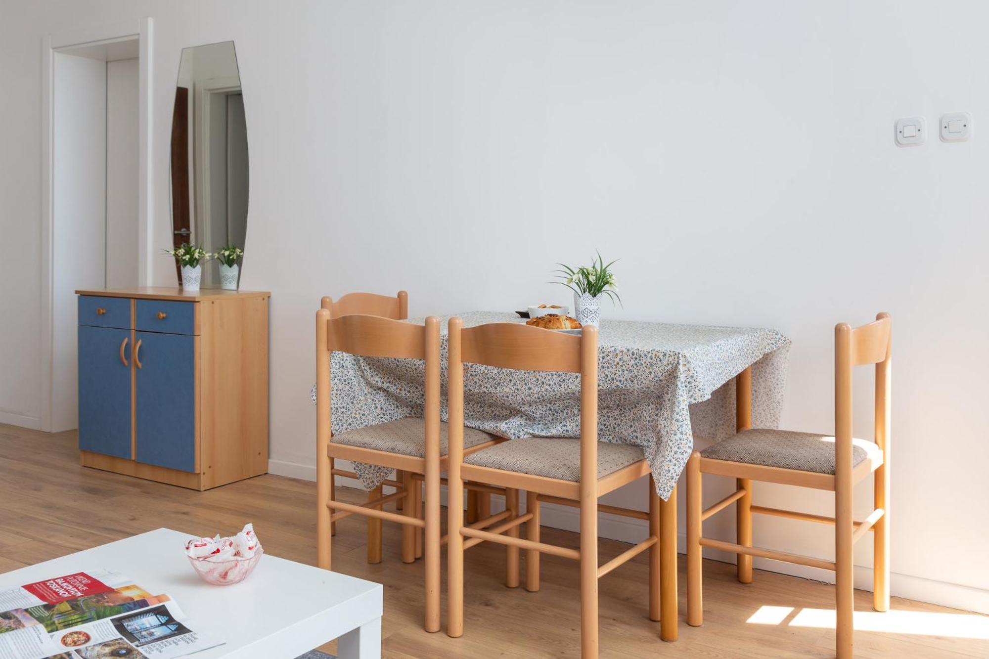 Magnolia Center Apartments Makarska Quarto foto